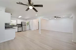 1102 E Lovers Ln, Arlington, TX 76010 - Photo 5