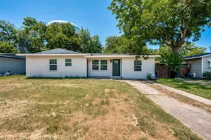 1102 E Lovers Ln, Arlington, TX 76010 - Photo 1