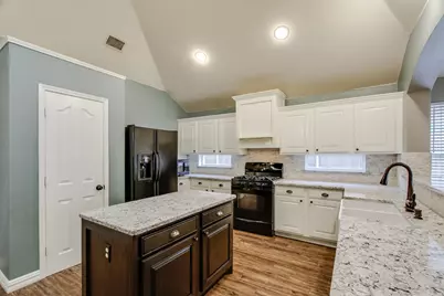4516 Highridge Drive, The Colony, TX 75056 - Photo 11