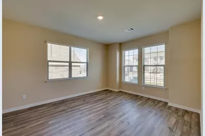 352 Lowery Oaks Trail, Fort Worth, TX 76120 - Photo 17