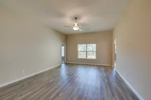 352 Lowery Oaks Trl, Fort Worth, TX 76120 - Photo 11