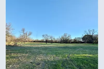 738 Cole Street, Gainesville, TX 76240 - Photo 3