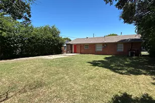 130 W Cherry Point Dr, Dallas, TX 75232 - Photo 11