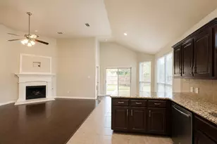 11813 Sundog Way, Fort Worth, TX 76244 - Photo 5