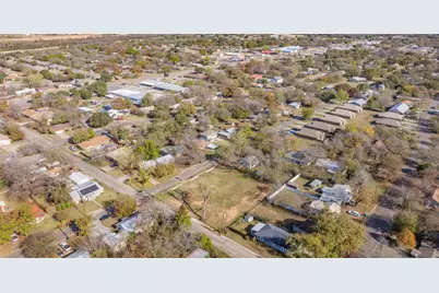 1040 W Oak Street, Stephenville, TX 76401 - Photo 1