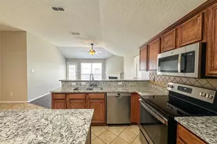 10245 Brea Canyon Rd, Fort Worth, TX 76108 - Photo 5