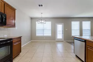 203 Arabian Rd, Waxahachie, TX 75165 - Photo 11
