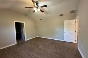 1114 14th St, Mineral Wells, TX 76067 - Photo 9
