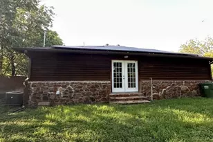 1114 14th St, Mineral Wells, TX 76067 - Photo 3