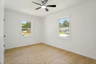 748 Oak Dr, Hurst, TX 76053 - Photo 7