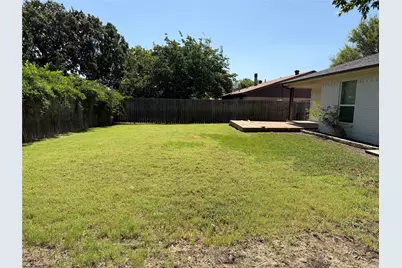 524 Cole Avenue, Saginaw, TX 76179 - Photo 17