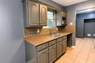 604 Holly Ln, Duncanville, TX 75116 - Photo 5
