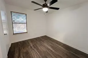 1404 Daffodil Ln, Lewisville, TX 75077 - Photo 9
