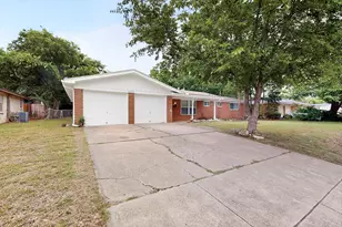 3632 Venice Dr, North Richland Hills, TX 76180 - Photo 3