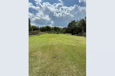 4004 Seventh, Greenville, TX 75401 - Photo 3