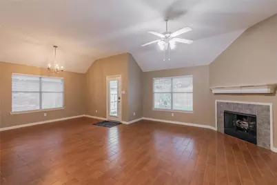 7801 Quiet Waters Drive, Arlington, TX 76016 - Photo 13