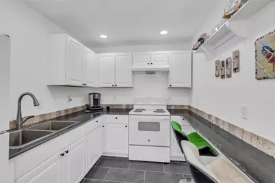 1319 Parkway Court, Arlington, TX 76010 - Photo 9