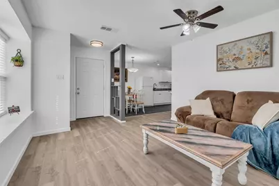 1319 Parkway Court, Arlington, TX 76010 - Photo 5
