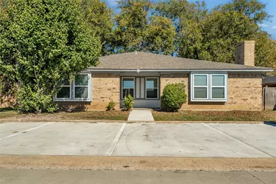1319 Parkway Court, Arlington, TX 76010 - Photo 1