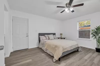 1319 Parkway Court, Arlington, TX 76010 - Photo 13