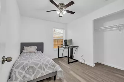 1319 Parkway Court, Arlington, TX 76010 - Photo 13