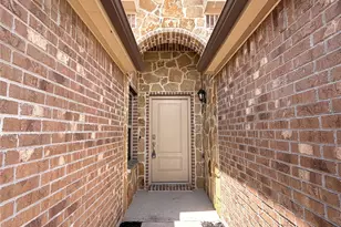 3413 Sabine Dr, Little Elm, TX 75068 - Photo 3