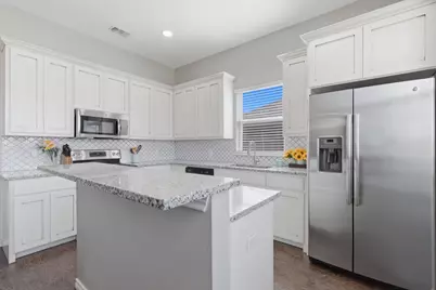 711 Hadley Lane, Valley View, TX 76272 - Photo 9