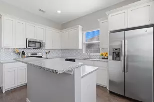 711 Hadley Ln, Valley View, TX 76272 - Photo 9