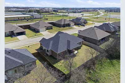 711 Hadley Lane, Valley View, TX 76272 - Photo 37