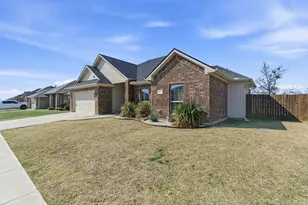 711 Hadley Ln, Valley View, TX 76272 - Photo 31