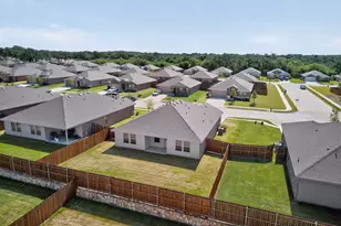 332 Pecos Dr, Azle, TX 76020 - Photo 37