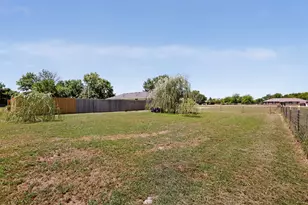 3671 Sundown Rd, Greenville, TX 75402 - Photo 19
