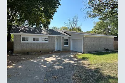 4612 Emerson Street, Fort Worth, TX 76119 - Photo 1