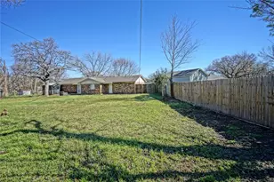 619 Todd Ct, Burleson, TX 76028 - Photo 65