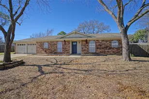 619 Todd Ct, Burleson, TX 76028 - Photo 1