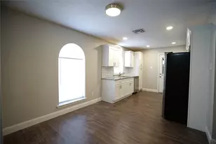 619 Todd Ct, Burleson, TX 76028 - Photo 23