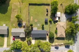 109 S Shaw St, Tom Bean, TX 75489 - Photo 5