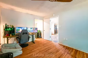 109 S Shaw St, Tom Bean, TX 75489 - Photo 27