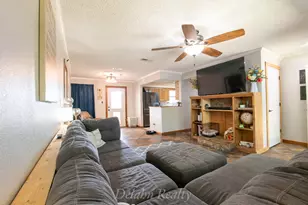 109 S Shaw St, Tom Bean, TX 75489 - Photo 25