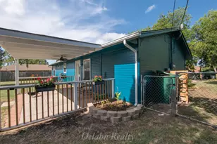 109 S Shaw St, Tom Bean, TX 75489 - Photo 9