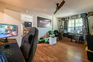 109 S Shaw St, Tom Bean, TX 75489 - Photo 21