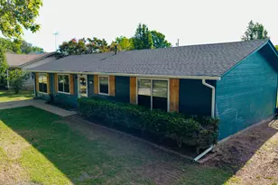 109 S Shaw St, Tom Bean, TX 75489 - Photo 19