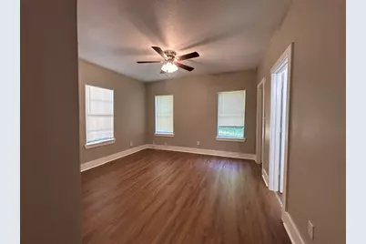 925 W Nelson Street, Denison, TX 75020 - Photo 11
