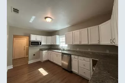 925 W Nelson Street, Denison, TX 75020 - Photo 7