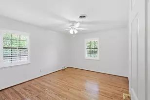 706 Peach Tree Ln, Garland, TX 75041 - Photo 19
