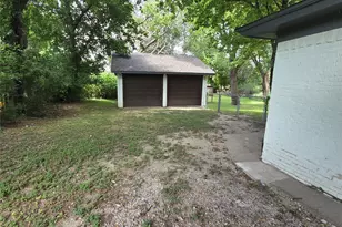 205 S Line St, Weatherford, TX 76086 - Photo 9