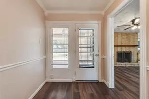 909 Egyptian Way, Grand Prairie, TX 75050 - Photo 27