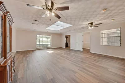 909 Egyptian Way, Grand Prairie, TX 75050 - Photo 11