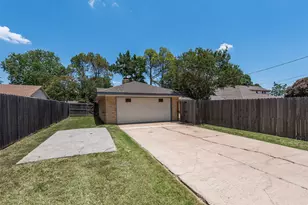 909 Egyptian Way, Grand Prairie, TX 75050 - Photo 31