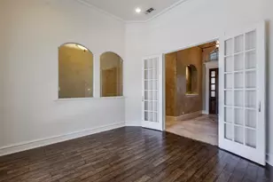 1320 N Creek Cir, Waxahachie, TX 75165 - Photo 9